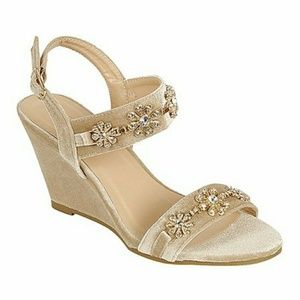 Taupe Flower Share Wedge - Women